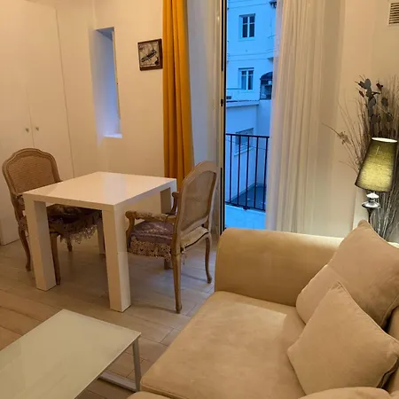 Avec Balcon Apartmán